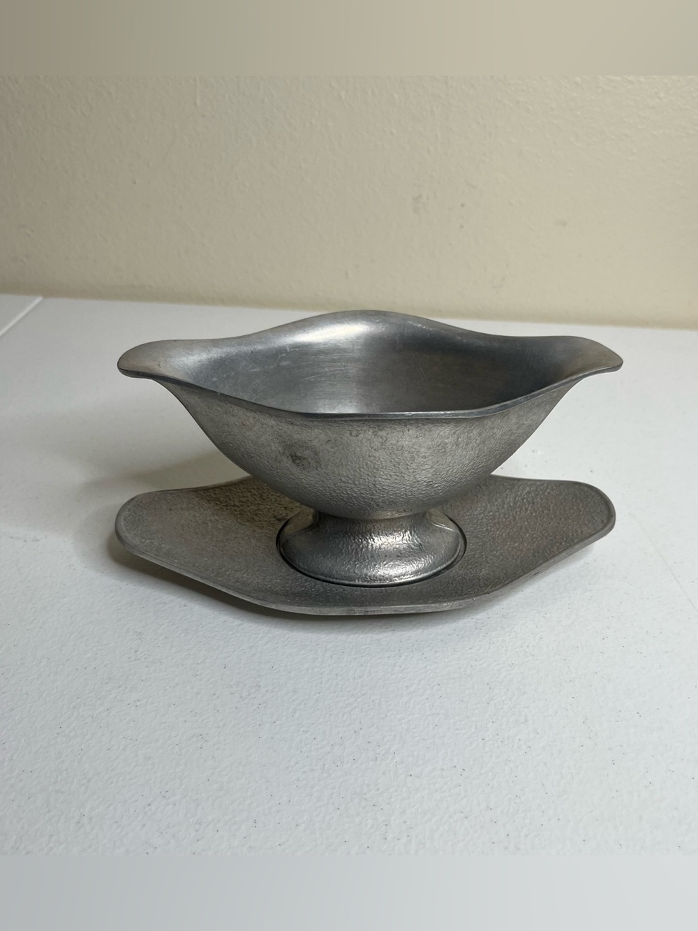 Vintage Guardian Service Hammered Heavy Duty Aluminum Gravy Boat With Underplate